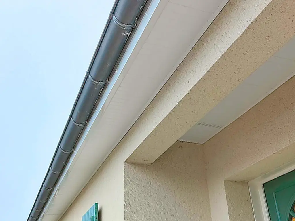 dessous-de-toit-pvc-04