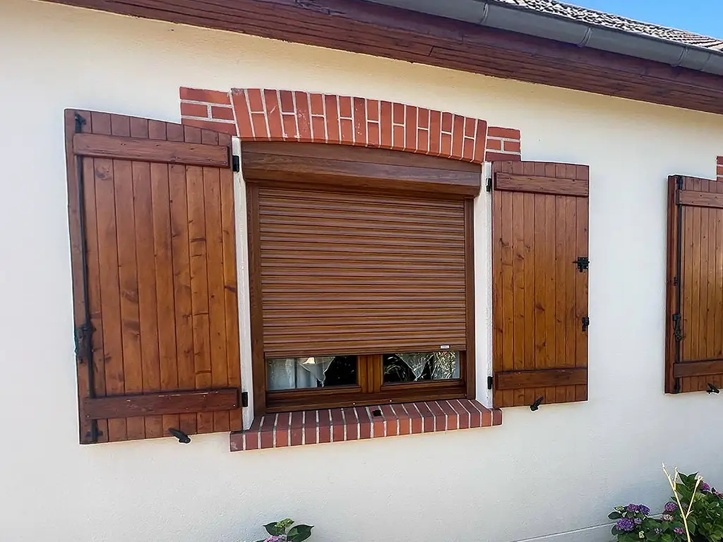 volets-roulants-marron